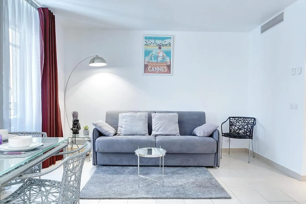 Immogroom - 8 Min From The Palais - Ac - Quai St Pierre Cannes 0*,  Francja